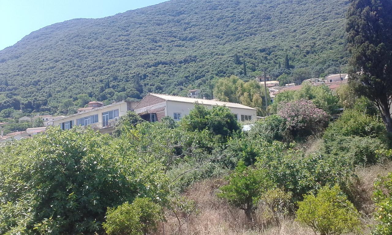 Village House Ágios Matthaíos Buitenkant foto